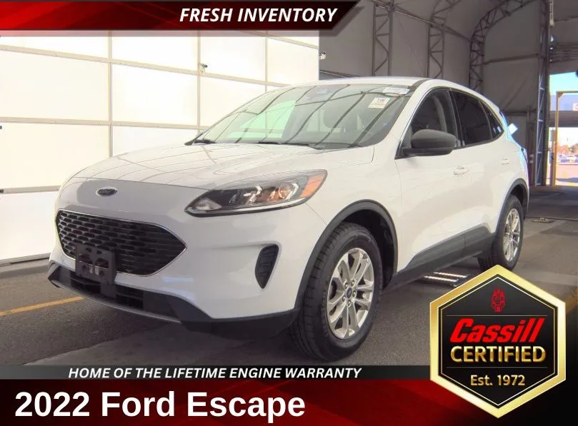 White 2022 Ford Escape SE for sale in Cedar Rapids, IA