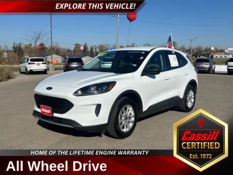 White 2022 Ford Escape SE for sale in Cedar Rapids, IA