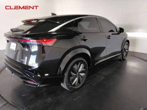 More photos of 2023 Nissan Ariya VENTURE+ at Clement Supercenter, MO