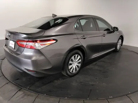 More photos of 2020 Toyota Camry Hybrid LE at Clement Supercenter, MO