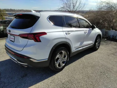 More photos of 2022 Hyundai Santa Fe SEL at Clement Supercenter, MO