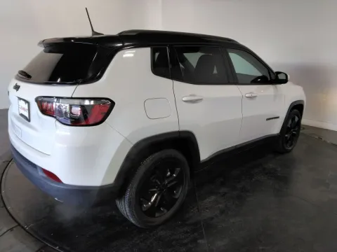 More photos of 2021 Jeep Compass Altitude at Clement Supercenter, MO