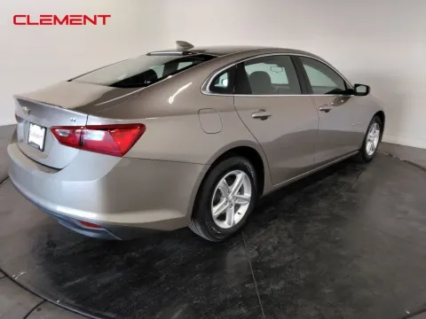 More photos of 2023 Chevrolet Malibu LT at Clement Supercenter, MO