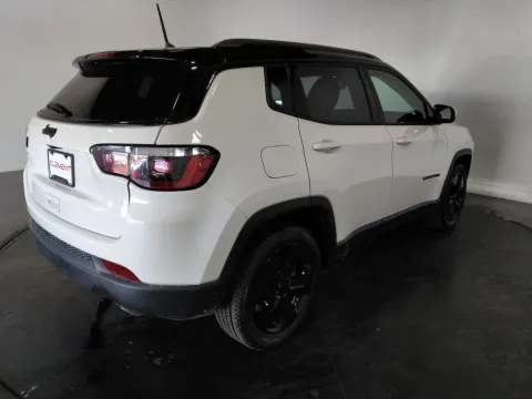 More photos of 2018 Jeep Compass Altitude at Clement Supercenter, MO