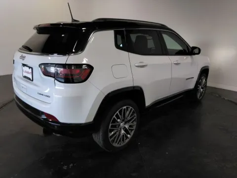 More photos of 2022 Jeep Compass Limited at Clement Supercenter, MO