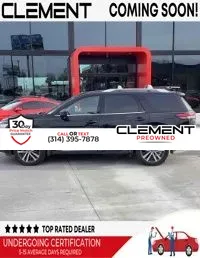 2022 Nissan Pathfinder Platinum's photo