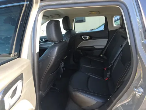 More photos of 2022 Jeep Compass Limited at Clement Supercenter, MO