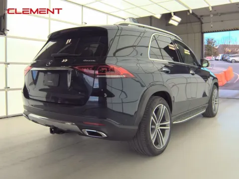 More photos of 2021 Mercedes-Benz GLE 350 at Clement Supercenter, MO