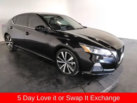 Another view of 2022 Nissan Altima 2.5 SR for sale in St. Charles, MO at Clement Supercenter