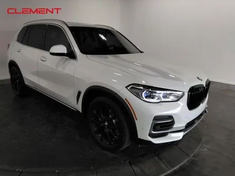 Another view of 2022 BMW X5 xDrive40i for sale in St. Charles, MO at Clement Supercenter