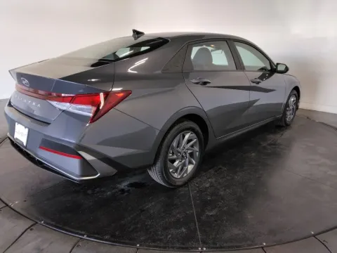 More photos of 2024 Hyundai Elantra SEL at Clement Supercenter, MO