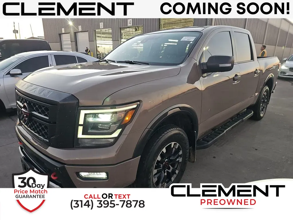 2023 Nissan Titan PRO-4X's photo