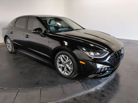 More photos of 2023 Hyundai Sonata SEL at Clement Supercenter, MO