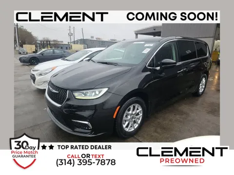 Black 2023 Chrysler Pacifica Touring L for sale in St. Charles, MO