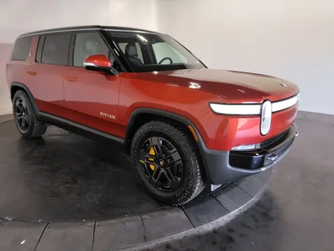More photos of 2023 Rivian R1S Launch Edition at Clement Supercenter, MO
