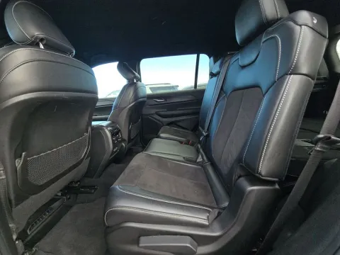 More photos of 2024 Jeep Grand Cherokee L Altitude at Clement Supercenter, MO