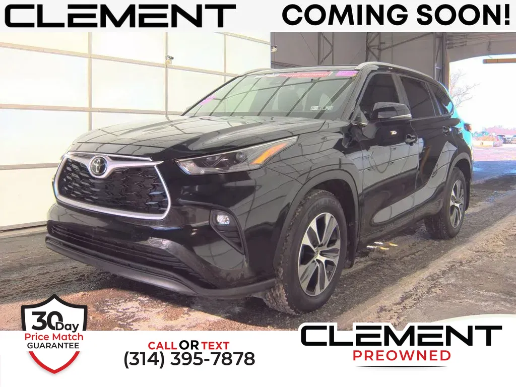 Black 2023 Toyota Highlander XLE for sale in St. Charles, MO