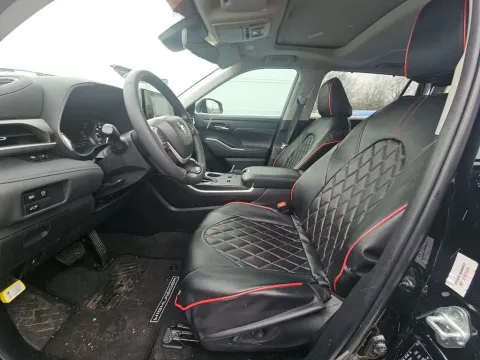 Another view of 2023 Toyota Highlander XLE for sale in St. Charles, MO at Clement Supercenter