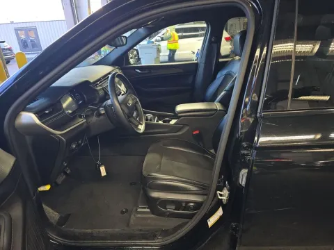 Another view of 2023 Jeep Grand Cherokee Altitude X for sale in St. Charles, MO at Clement Supercenter