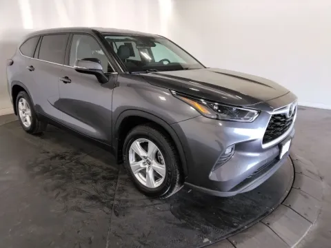 Another view of 2024 Toyota Highlander LE for sale in St. Charles, MO at Clement Supercenter