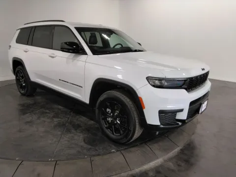 More photos of 2024 Jeep Grand Cherokee L Altitude at Clement Supercenter, MO