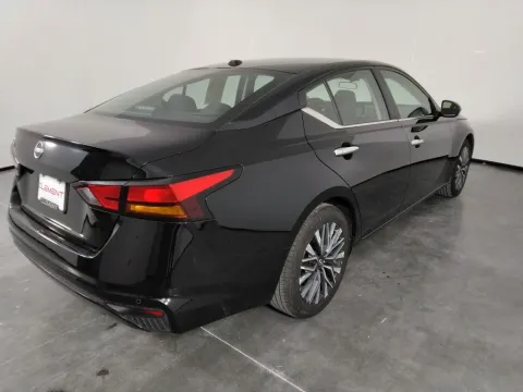 More photos of 2025 Nissan Altima 2.5 SV at Clement Supercenter, MO