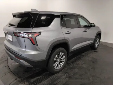 More photos of 2025 Chevrolet Equinox LT at Clement Supercenter, MO