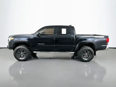 More photos of 2021 Toyota Tacoma SR5 at Clement Supercenter, MO