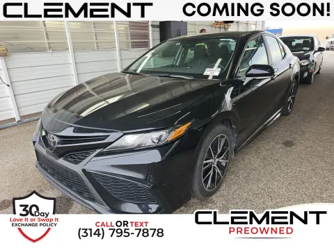 Black 2024 Toyota Camry SE for sale in St. Charles, MO