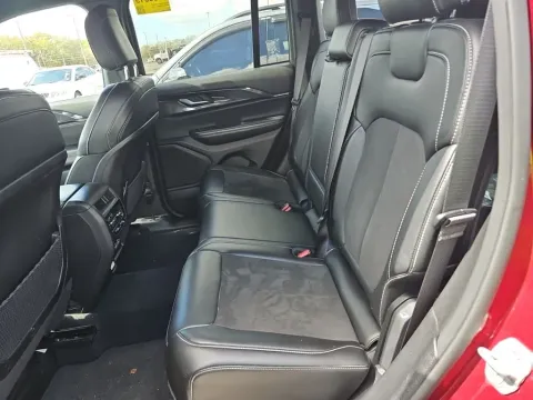 More photos of 2023 Jeep Grand Cherokee Altitude at Clement Supercenter, MO