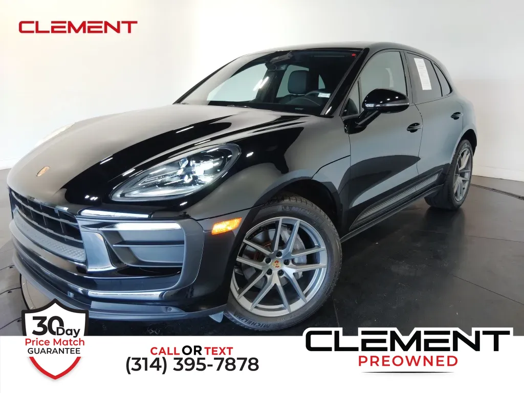 Black 2022 Porsche Macan for sale in St. Charles, MO