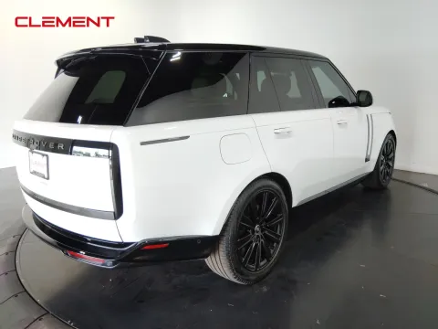 More photos of 2025 Land Rover Range Rover Plug-In Hybrid Autobiography at Clement Supercenter, MO