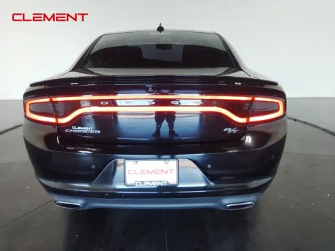 More photos of 2018 Dodge Charger R/T at Clement Supercenter, MO