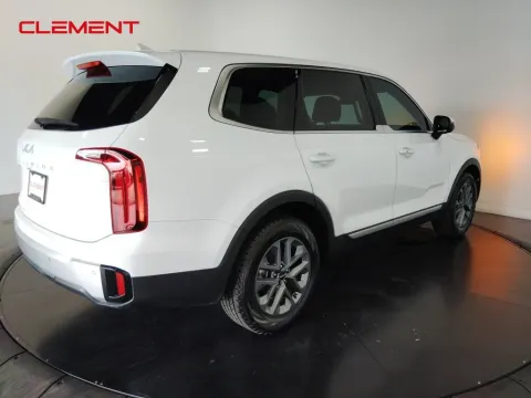 More photos of 2024 Kia Telluride LX at Clement Supercenter, MO