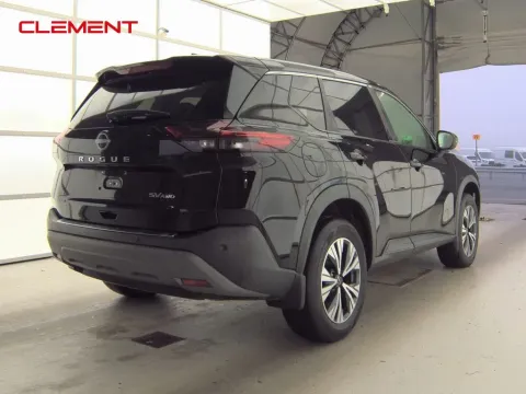 More photos of 2022 Nissan Rogue SV at Clement Supercenter, MO