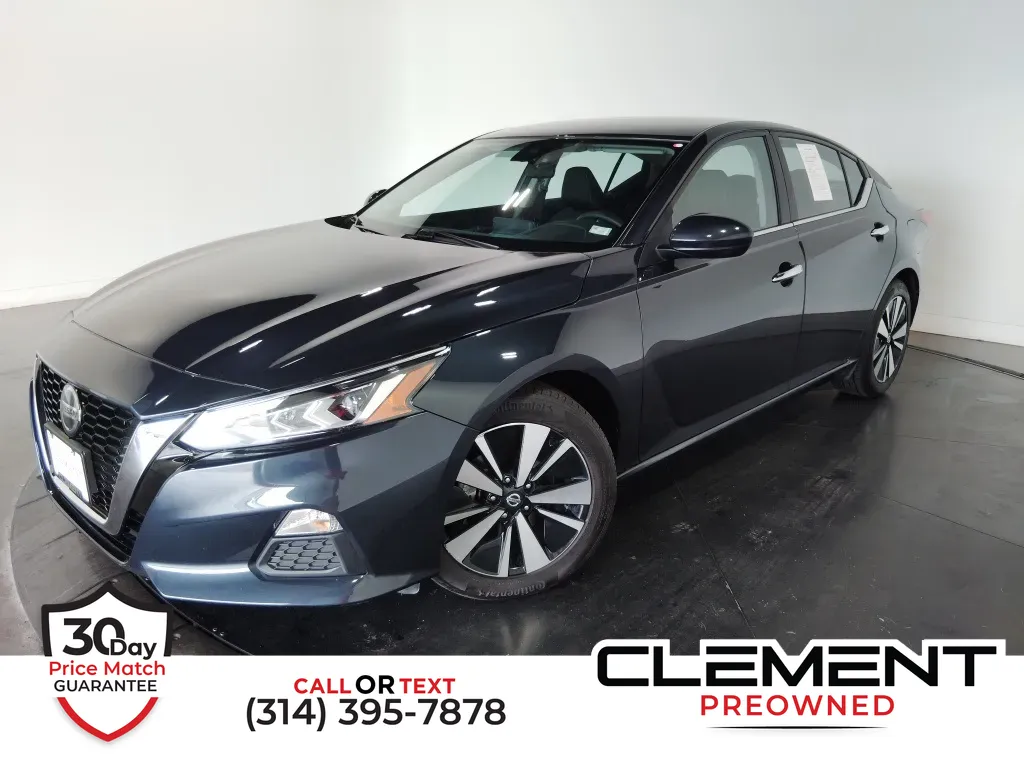 Blue 2022 Nissan Altima 2.5 SV for sale in St. Charles, MO