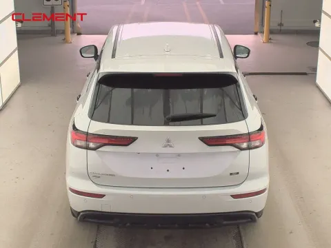 More photos of 2023 Mitsubishi Outlander SE at Clement Supercenter, MO