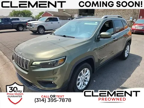 Green 2019 Jeep Cherokee Latitude for sale in St. Charles, MO