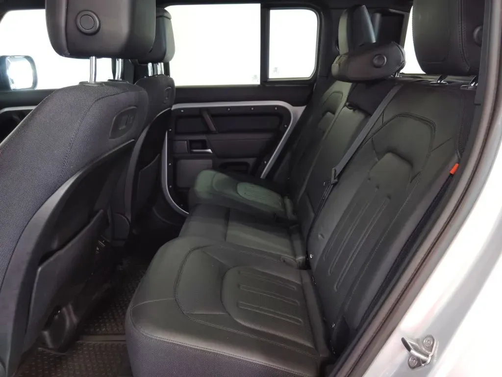 2022 Land Rover Defender X - Photo 38