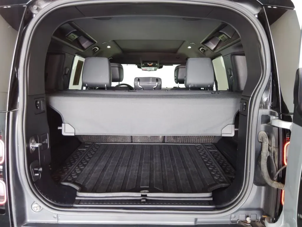 2022 Land Rover Defender X - Photo 10
