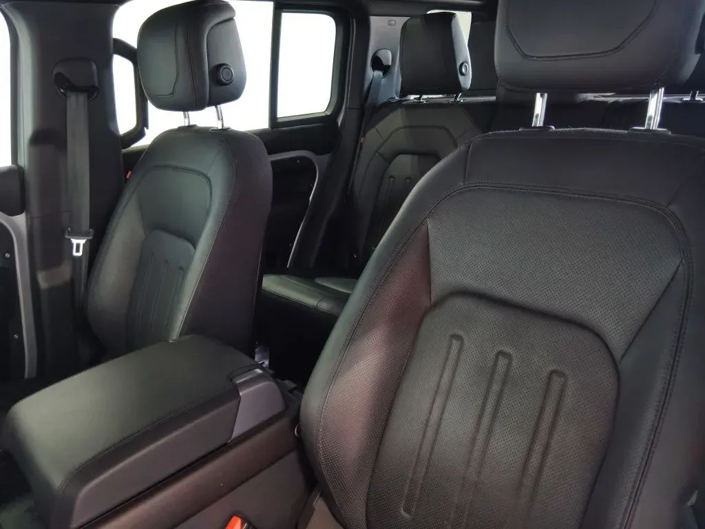 2022 Land Rover Defender X - Photo 36