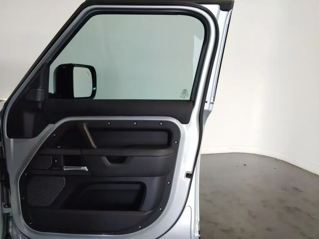 2022 Land Rover Defender X - Photo 48