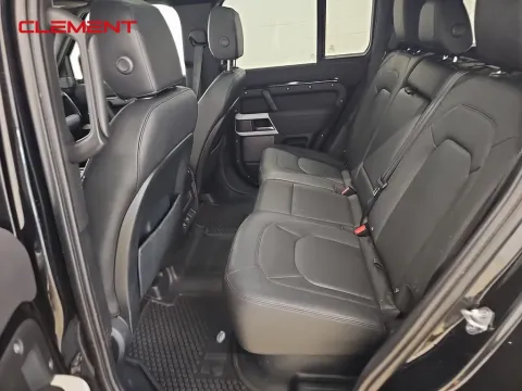 More photos of 2023 Land Rover Defender 110 SE at Clement Supercenter, MO