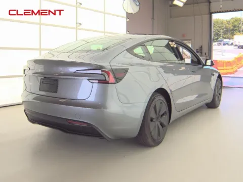 More photos of 2025 Tesla Model 3 Performance at Clement Supercenter, MO
