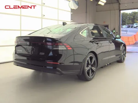More photos of 2023 Honda Accord Hybrid Sport at Clement Supercenter, MO