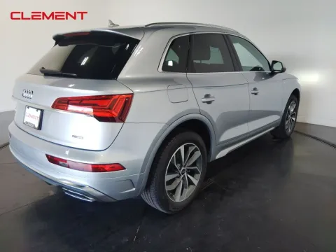 More photos of 2024 Audi Q5 45 S line Premium at Clement Supercenter, MO