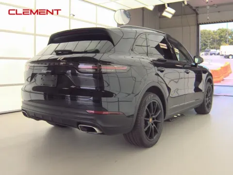 More photos of 2020 Porsche Cayenne at Clement Supercenter, MO