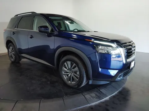 More photos of 2022 Nissan Pathfinder SV at Clement Supercenter, MO