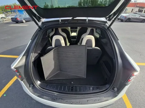 More photos of 2022 Tesla Model X Plaid at Clement Supercenter, MO