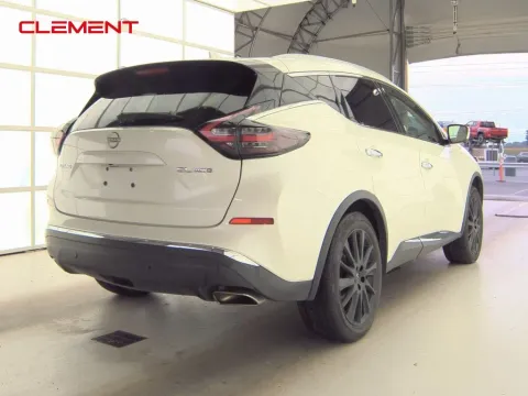 More photos of 2023 Nissan Murano SL at Clement Supercenter, MO